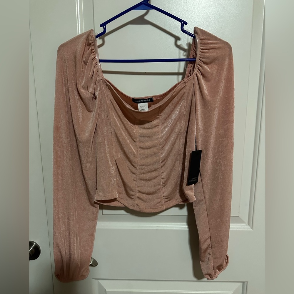 NWT caution to the wind crop
